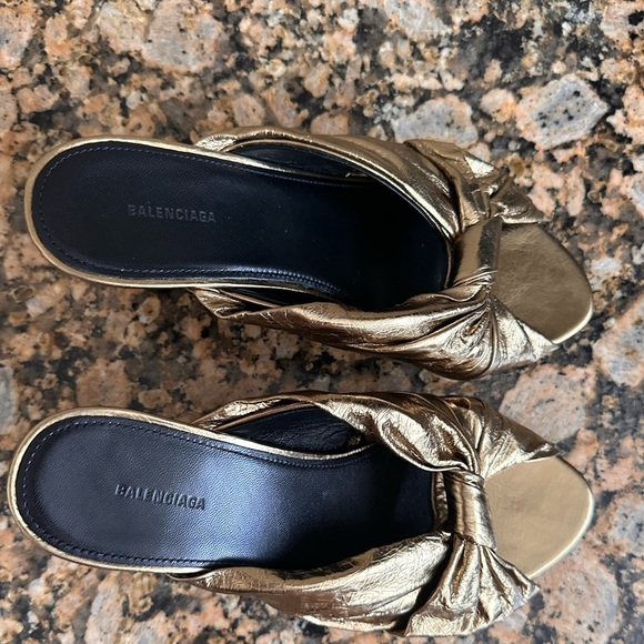 Balenciaga Women's Drapy Slide Sandal Gold - Picture 6 of 9